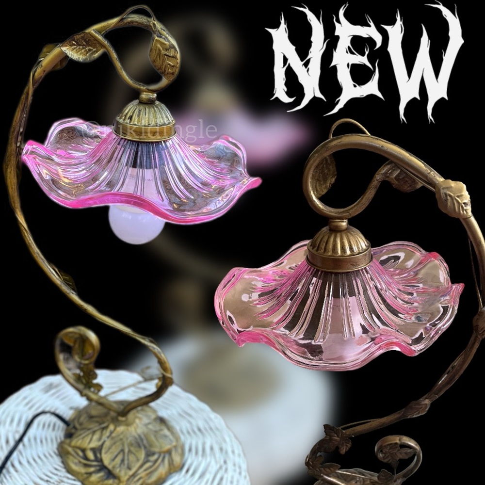 NEW! Pink flower blown stain Glass Lantern Victorian Tiffany Fairy style Lamp